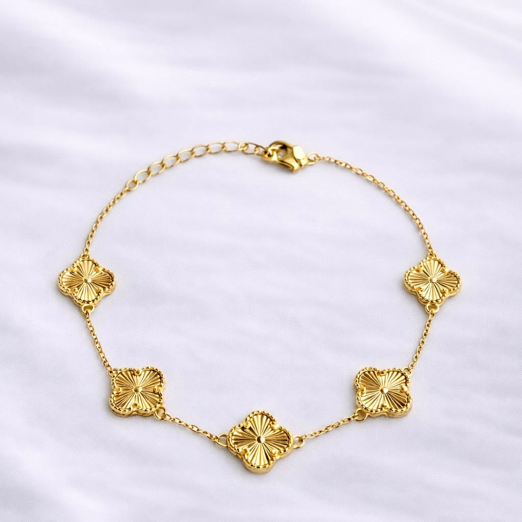 Gold sunset clover bracelet